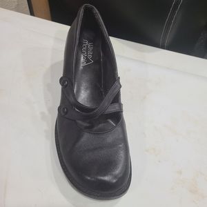 White Mountain Leather Chunky Mary Jane Heels